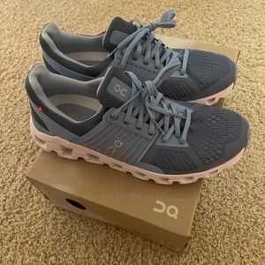 On-Cloudswift Lake Sky, Size 9.5 Womens